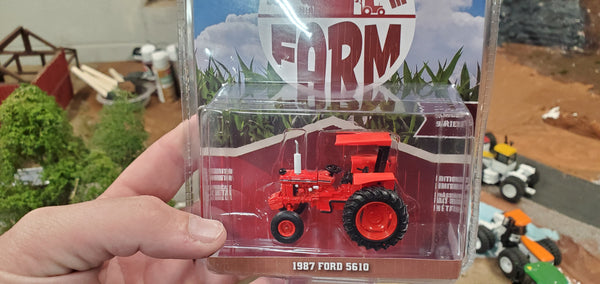 1/64 1987 Ford 5610 tractor red from Greenlight Toys