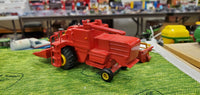 1/64 Massey Ferguson 410 combine