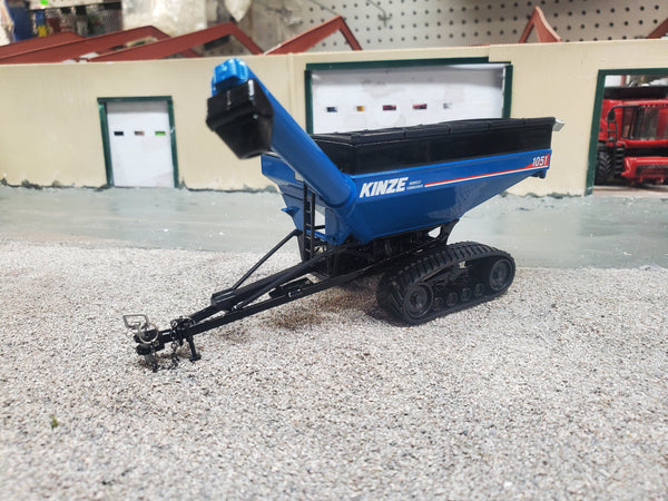 1/64 Kinze 1051 Soft Trac Grain Cart